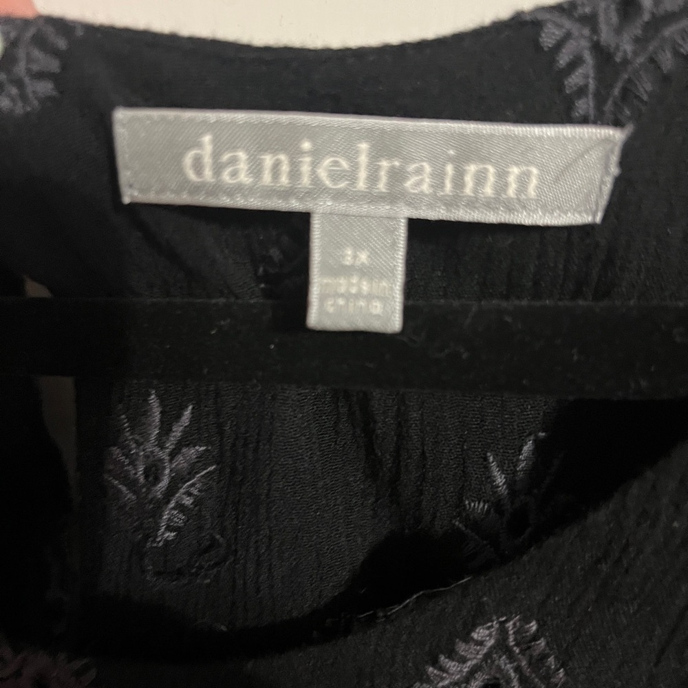 3X Daniel Rainn Black Crochet-Hem Embroidered Peasant Top - Picture 2 of 9